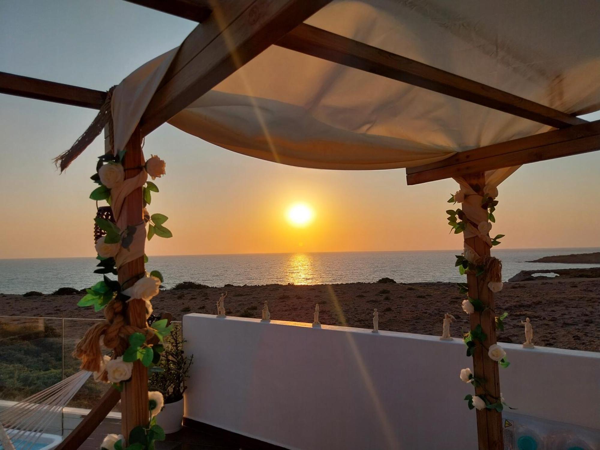 Tramonto Luxury Villa No1- Breathtaking Sunset View Foiníkion Dış mekan fotoğraf